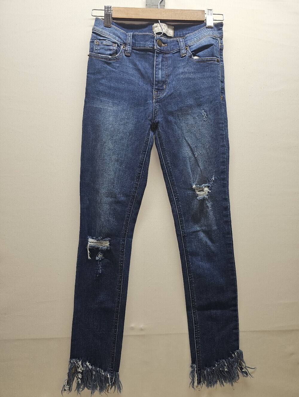Free People Womens Blue Distressed Denim Sz 25 freyed end of legs